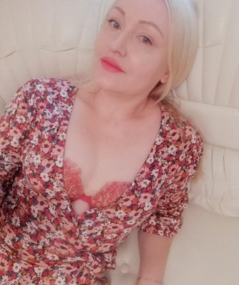 💕 У меня есть множество услуг, чтобы удовлетворить даже самые скрытые фантазии. 😉 Будь то классический массаж, ролевые игры или эксперименты в постели - я открыта для всего нового и интересного! 🌟 Озабоченный взгляд мужчины, который нашел удовлетворение со мной, говорит сам за себя. Я гарантирую полную конфиденциальность и безопасность. Откройся новым ощущениям со мной! 😘 Фотографии настоящие и проверены. Жду тебя в Москве, дорогой! 🌹 Инга